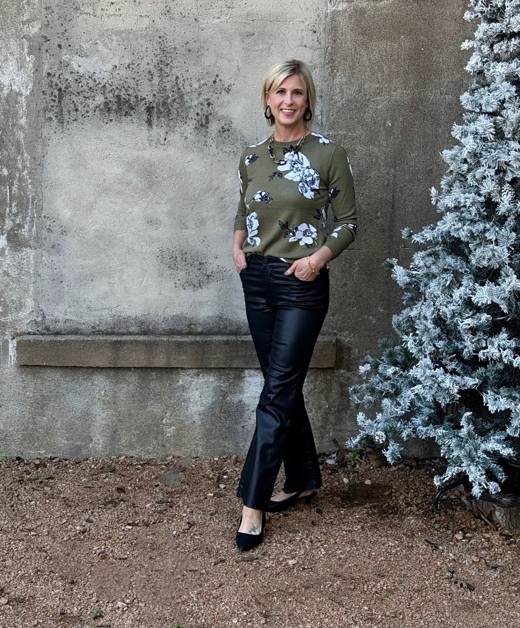 STL 11/11/24 Leah Floral Crew Sweater
