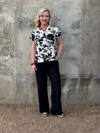 03/31/25 STL Jennifer Cream/Black Top
