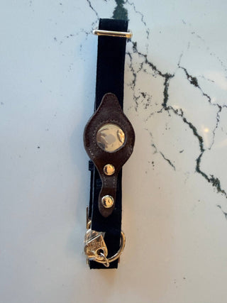 Heirloom Suede AirTag Dog Collar — Black & Coffee - Annie Jack TX