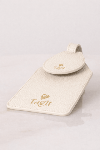 Wayfinder Vegan Pebble Leather AirTag Luggage Tag - Annie Jack TX