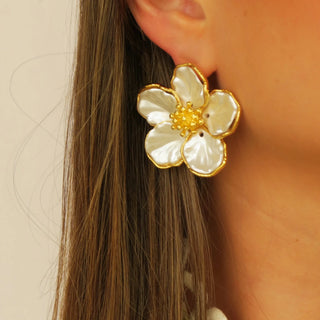 Garden Party Pearl Earring - Annie Jack TX