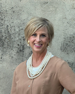 The Classic 5 - Strand Pearl Statement Necklace - Annie Jack TX