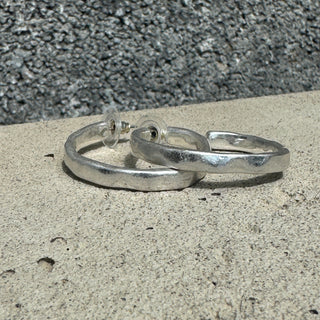 silver hammered earring
