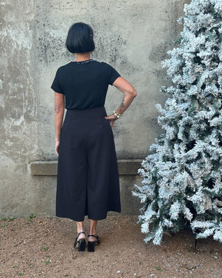 Black Woven Pant with Buttons - Annie Jack TX