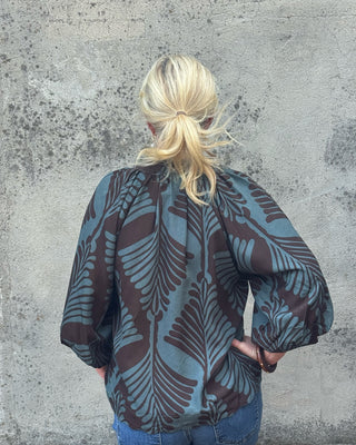 Abstract Fern Scalloped Hem Top