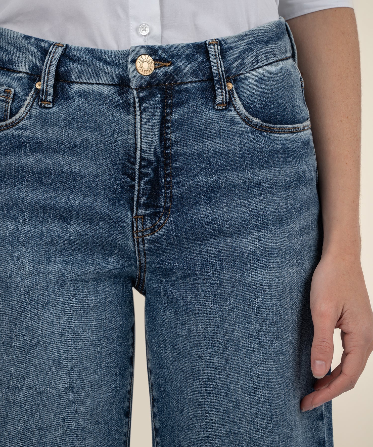 Meg High Rise Wide Leg Jean - Annie Jack TX
